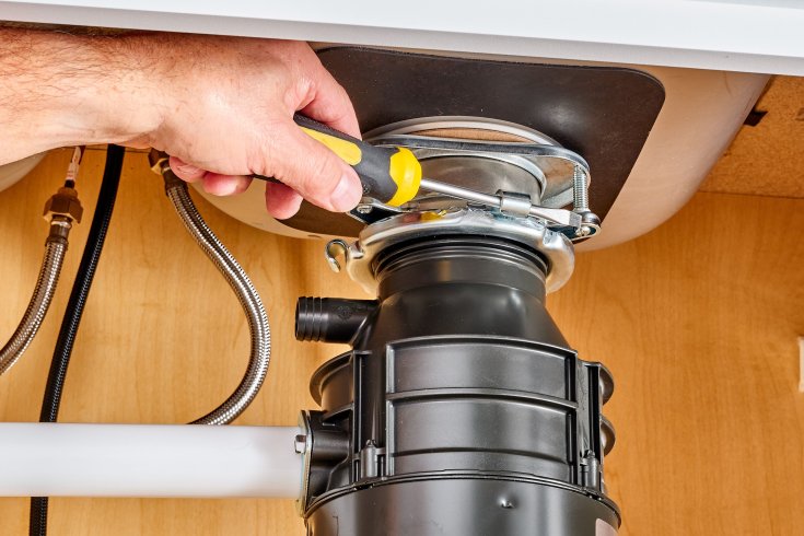 Garbage Disposal vs. Composting: What’s Better for the Environment?